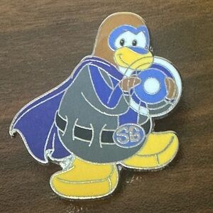 5/$25 Club Penguin Super Hero Penguin Pin